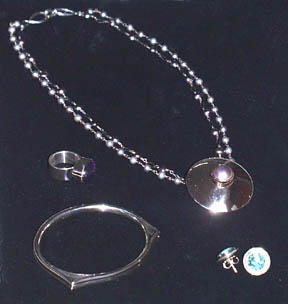 Click here for more samples of Heaton Artworks Jewelry (19904 bytes)